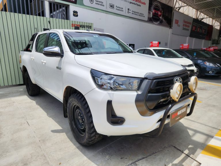 TOYOTA HILUX 4X4 DC 1GD SR