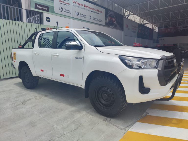 TOYOTA HILUX 4X4 DC 1GD SR