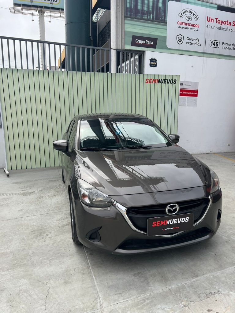 MAZDA 2 SEDAN MT