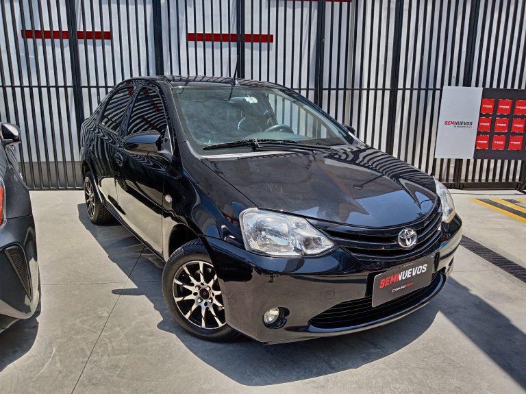 TOYOTA ETIOS 1.5 MT