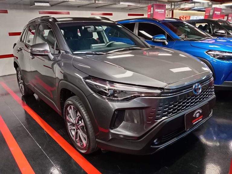 TOYOTA COROLLA CROSS 1.8 HV FULL D-LUX CVT